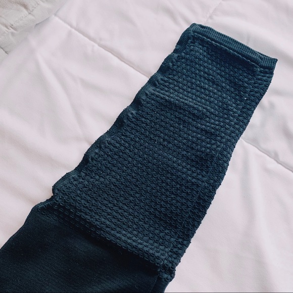 Fabletics Mesh Bottom Leggings - Picture 2 of 4